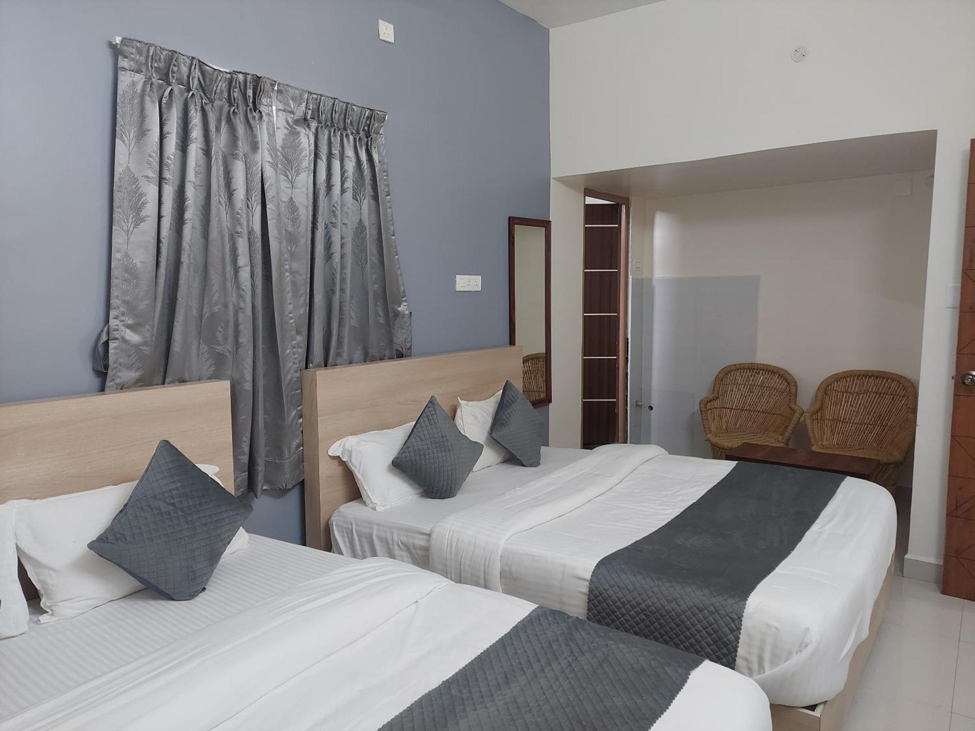 Sapphire Stayss Yelagiri Exterior photo