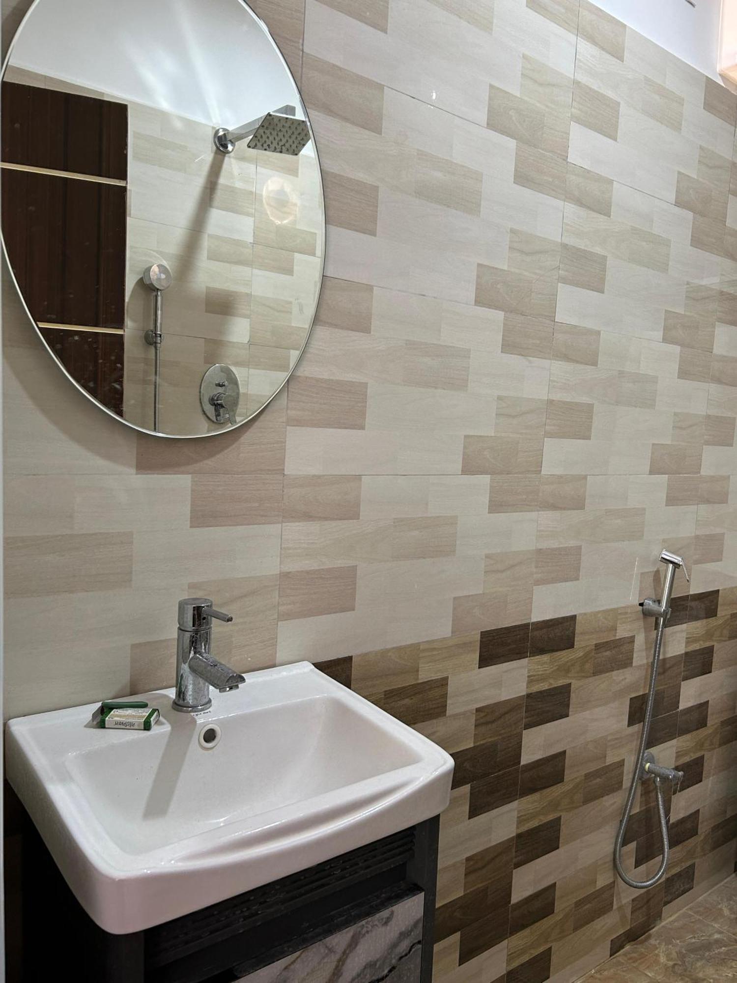 Sapphire Stayss Yelagiri Exterior photo