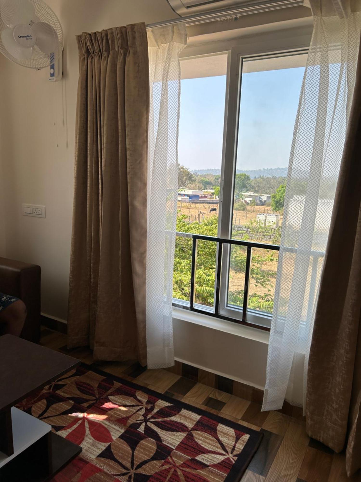 Sapphire Stayss Yelagiri Exterior photo