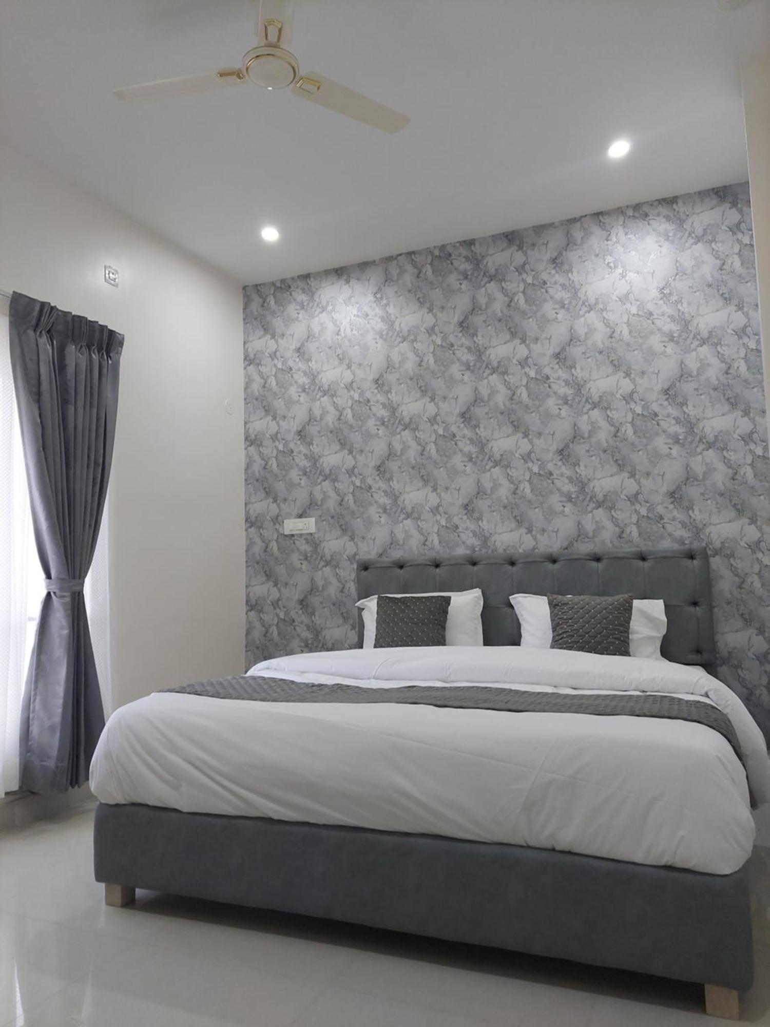 Sapphire Stayss Yelagiri Exterior photo